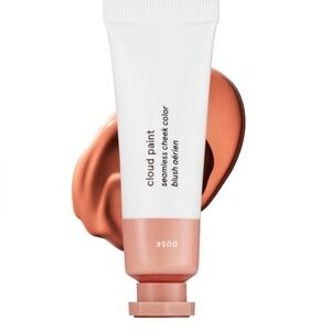 Glossier DUSK Cloud Paint in Warm Tan